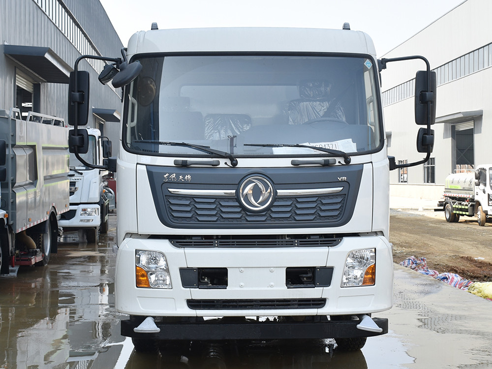 東風(fēng)天錦12方抑塵車